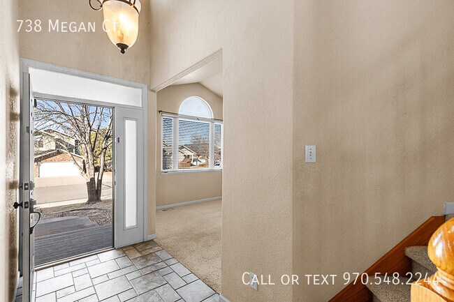 Foto del edificio - 738 Megan Ct