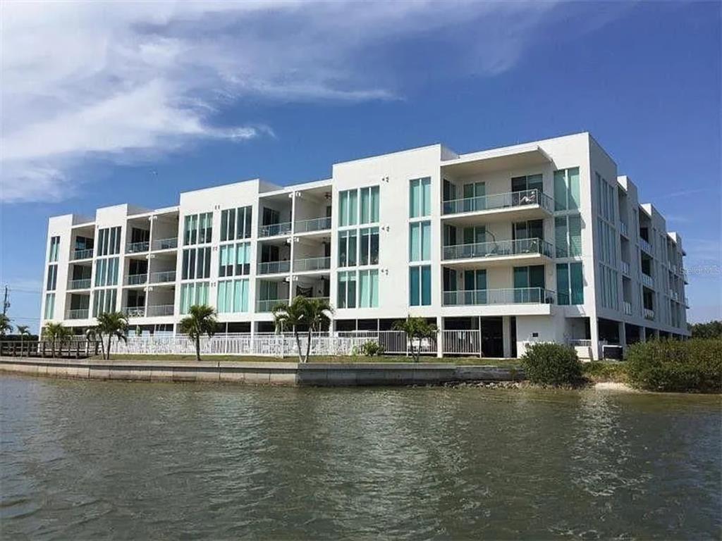 Primary Photo - 1375 Beach Rd