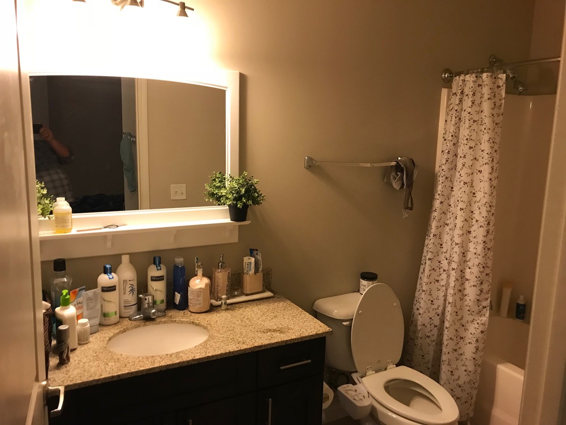 Foto principal - 4050 W Pine Blvd