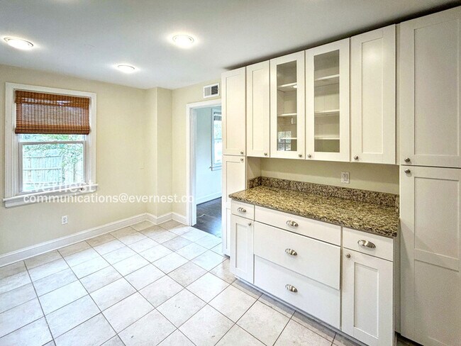 Foto del edificio - 7300 Harlow Rd