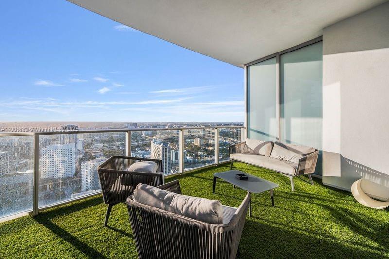 Photo - 851 Northeast 1st Avenue Apt #3910, Miami, FL 33132 - 1 BR 2 BA condo