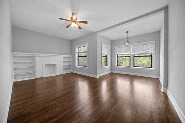 Building Photo - 6635 S Ellis Ave