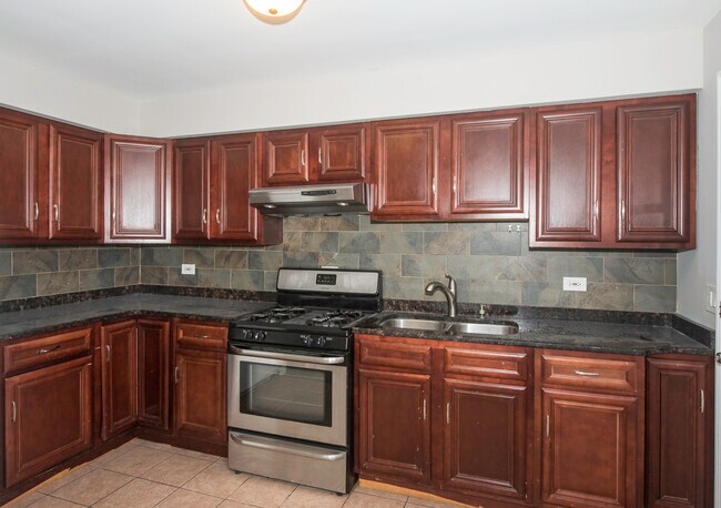 Granite Counter - 1001 N 20th Ave