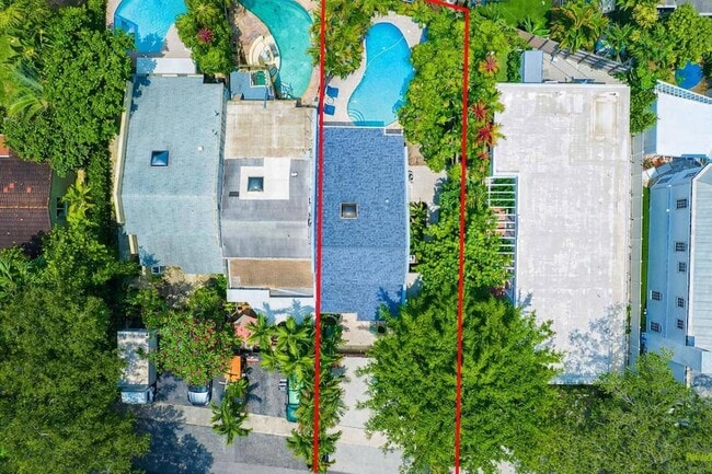 Photo - 219 NE 17th Ave Townhome