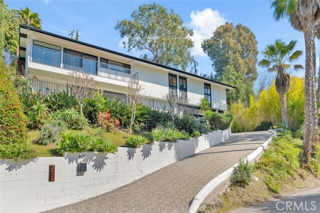 Foto del edificio - 3928 Fairway Ave