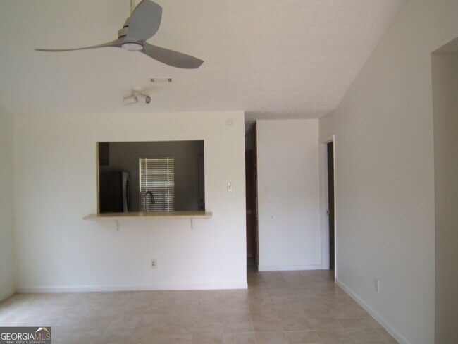 Building Photo - 7045 Brentwood Ct