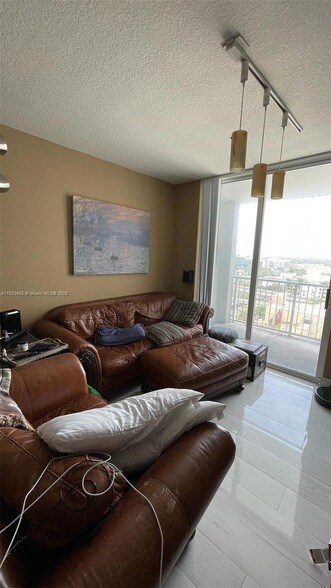 Foto del edificio - 1250 S Miami Ave