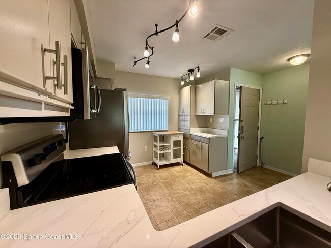 Foto del edificio - 1600 Woodland Dr