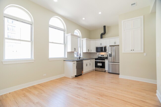 Foto del edificio - 4437 N Broadway St