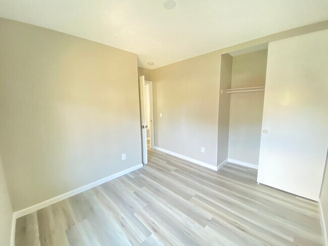 Building Photo - 9990 Kibler Dr