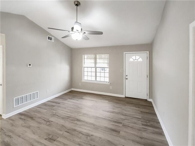 Building Photo - 220 Peach Forest Pl