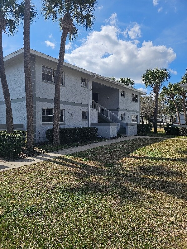 Foto del edificio - 580 Fairways Ln