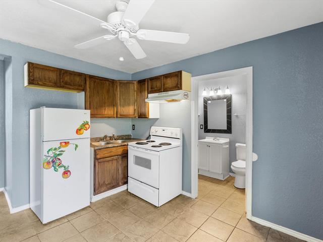 Building Photo - 2332 Carruthers Dr