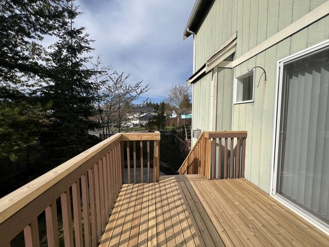 Building Photo - Beautiful Marysville Home - Available Now!