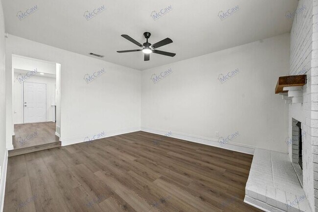 Foto del edificio - 207 Pate Orr Rd N