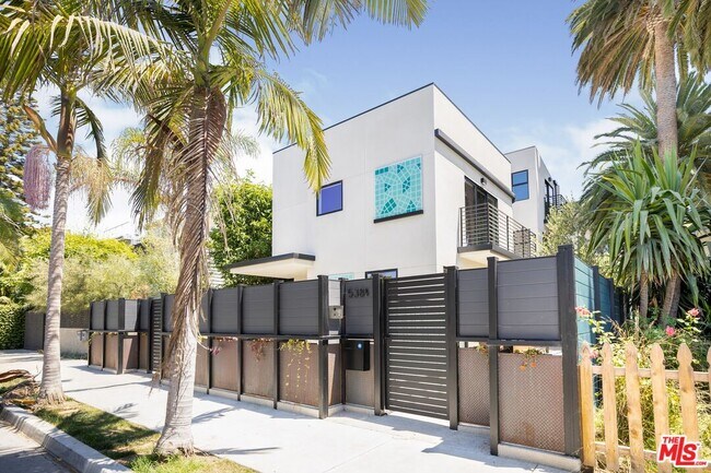 Foto del edificio - 538 Vernon Ave