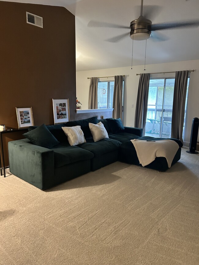 Foto del edificio - 5266 Whitstable Way