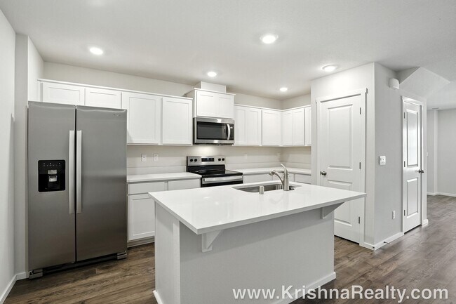 Foto del edificio - Beautiful NEW CONSTRUCTION 3 Bedroom 2.5 B...