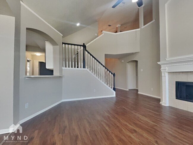 Foto del edificio - 2131 Crimson Lake Ln