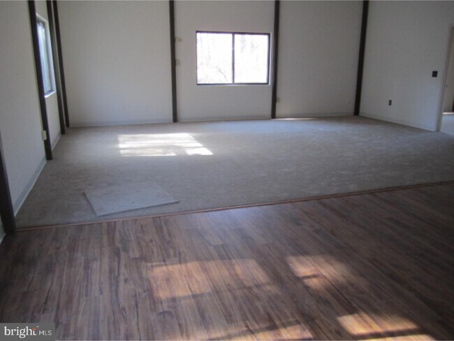 Building Photo - 928 Stargazers Rd