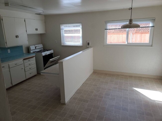 Foto del edificio - 1126 Sheridan Ave