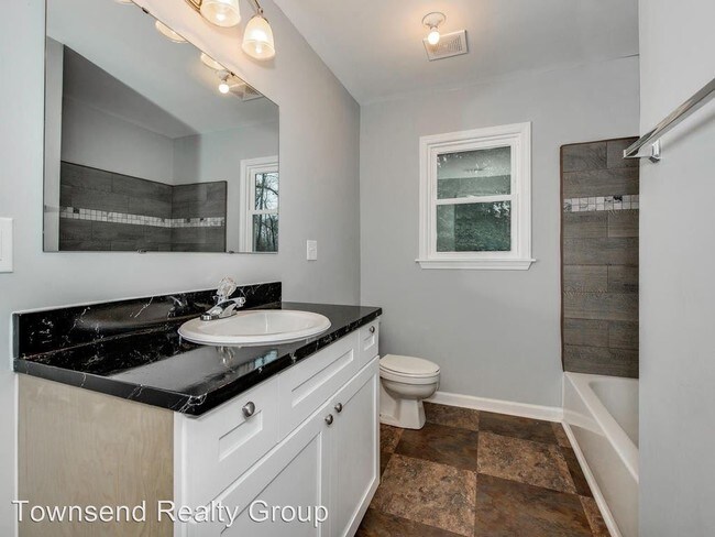 Foto del edificio - 3 br, 1 bath House - 1919 Petty Road