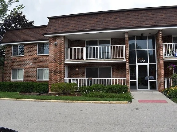 Building Photo - 1108 Westover Ln