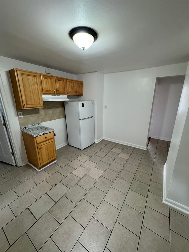 Foto principal - 131 W Sandford Blvd