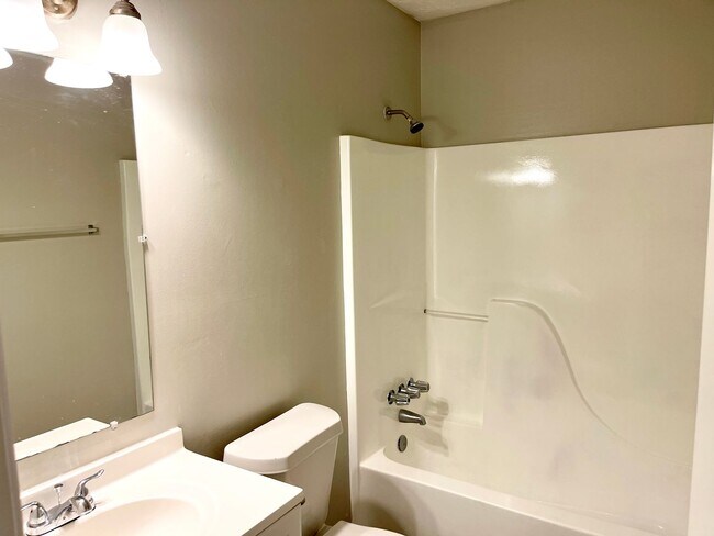 Foto del edificio - Delightful surprise: a $250 VISA GIFT CARD...