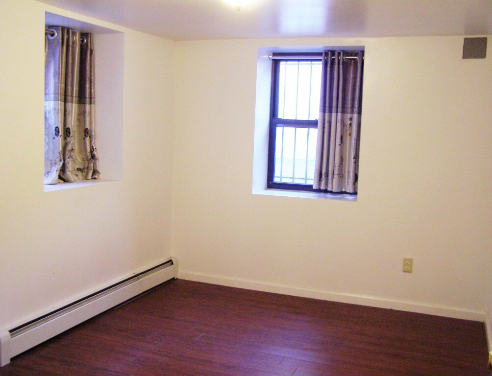 Foto principal - 2560 41st St