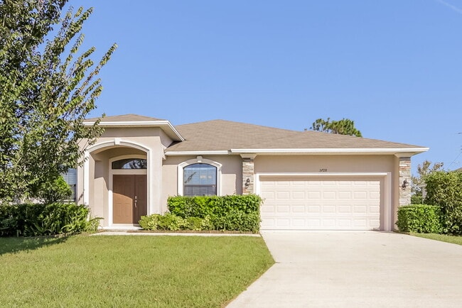 Building Photo - 5728 Woodruff Way