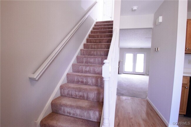 Foto del edificio - 7211 Shelton Ct