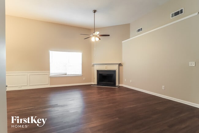 Building Photo - 157 Birchfield Way