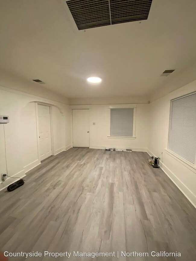 Building Photo - 2 br, 1 bath House - 3418 Stanislaus St
