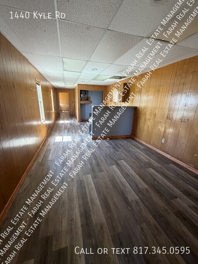 Building Photo - 1440 Kyle Rd