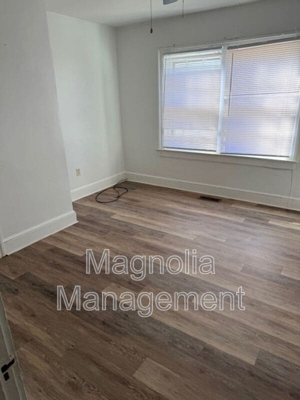 Foto del edificio - 1436 Perry Ave