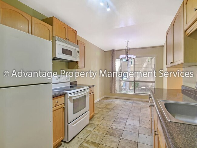 Building Photo - 1 Bed, 1 Bath, 735 sq. ft. Condo off 680 a...