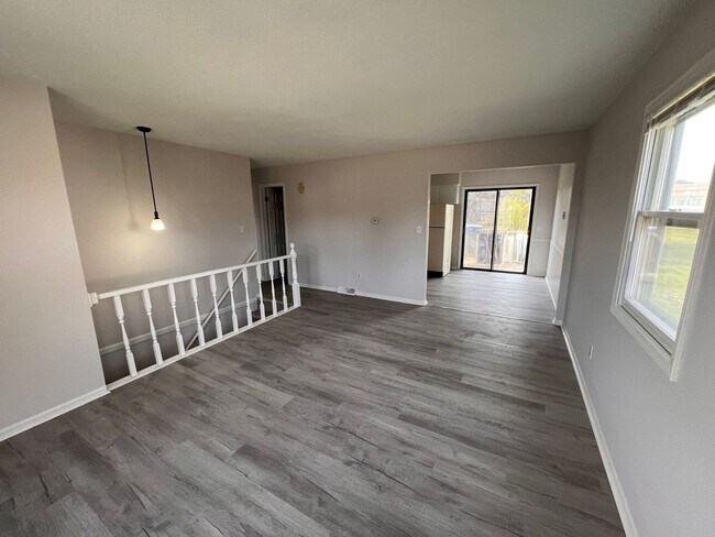 Foto del edificio - 2665/2667 Nolan Avenue NW