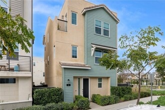 Building Photo - 6 Pony Ct