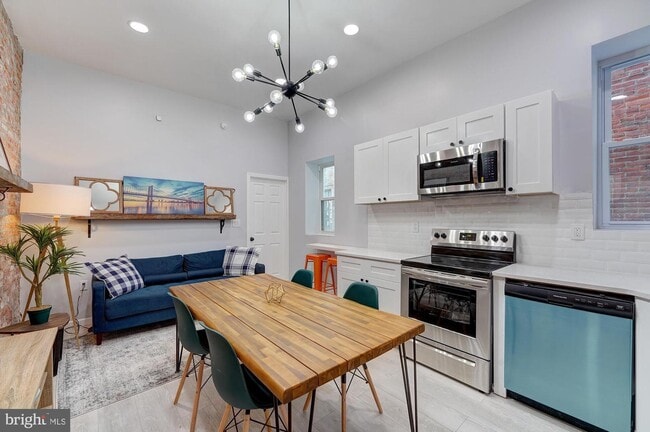 Foto del edificio - 2349 N Park Ave