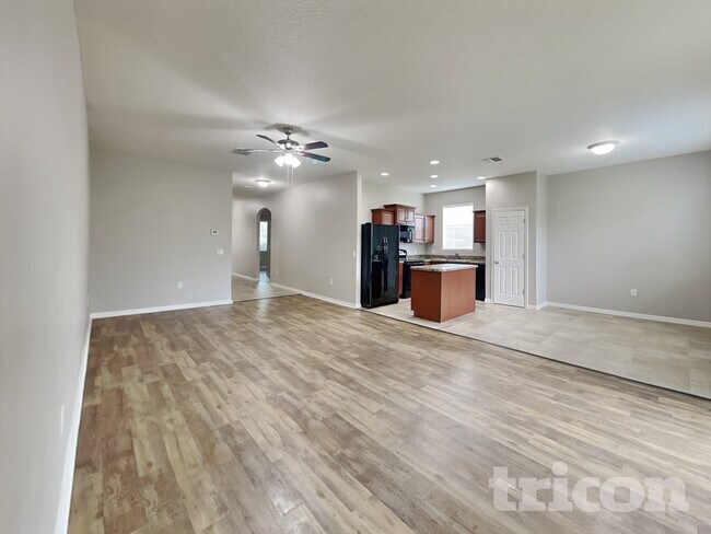 Foto del edificio - 158 Blackstone Creek Rd