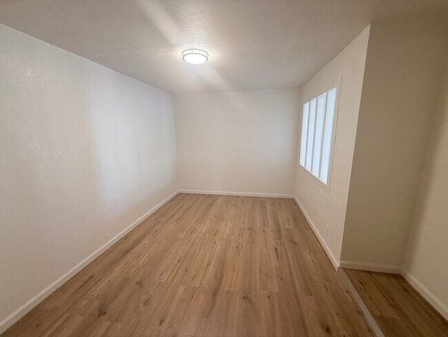 Building Photo - 4710 Cutting Cir