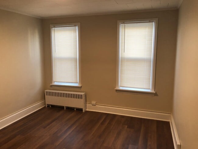 Building Photo - 730 Pear St