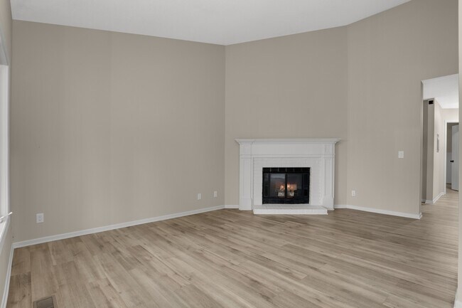Foto del edificio - 3584 Blue Jay Way