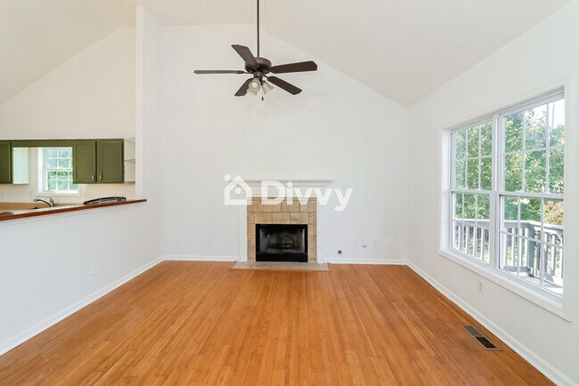 Building Photo - 305 Brook Ct, Temple, GA 30179