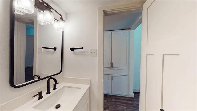 Building Photo - 3627 Almazan Dr