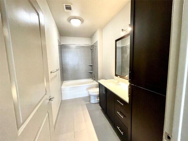 Building Photo - 3788 Richmond Ave.