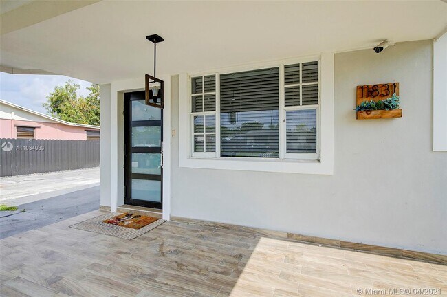 Foto del edificio - 11831 SW 206th Ter