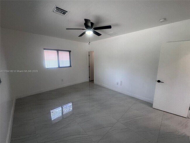 Foto del edificio - 2048 NW 99th Terrace