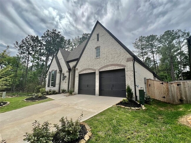 Building Photo - 145 Everest Dr
